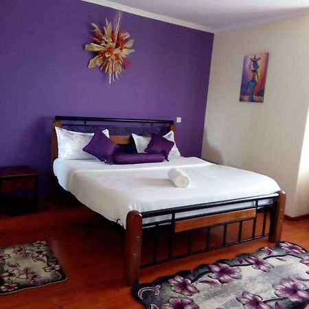 Fourways Junction Villa Nairobi Esterno foto